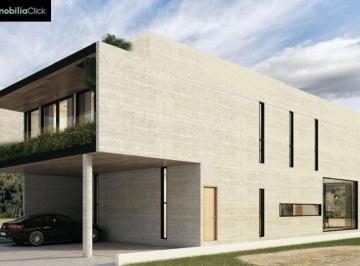 Casa · 390m² · 4 Recámaras · Casa Nueva en Venta en Reserva Bosque Real