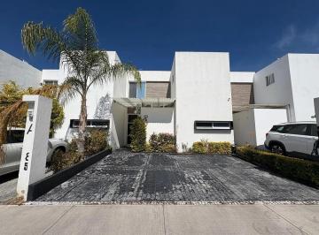 Casa · 122m² · 3 Recámaras · 2 Estacionamientos · Casa en Corregidora