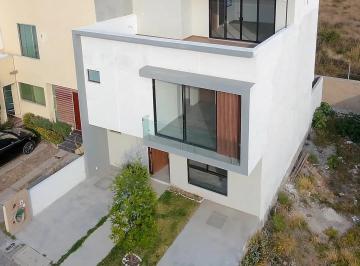 Casa · 215m² · 4 Recámaras · Casa en Fraccionamiento El Mirador