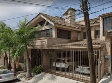 Casa de 4 habitaciones, Apodaca · Jg - Linda Propiedad en Venta Ubicada en Monterrey, Nuevo León