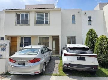 Casa · 99m² · 3 Recámaras · 2 Estacionamientos · Casa en Fraccionamiento del Parque Residencial