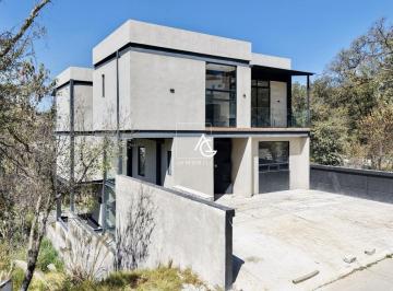 Casa de 4 habitaciones, Atizapán de Zaragoza · Residencia Para Estrenar Colindante a Bosque en Condado de Sayavedra