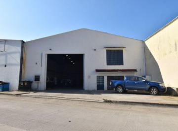 Bodega comercial de 2 habitaciones, Centro · Bodega en Renta de 479 en Parque Industrial Deit