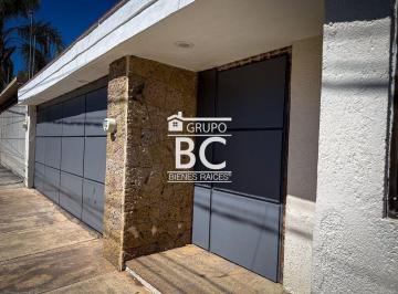 Casa · 332m² · 3 Recámaras · 2 Estacionamientos · Casa en Venta en Prados Providencia