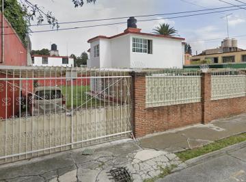 Casa de 3 habitaciones, Naucalpan de Juárez · Casa en Jardines de San Mateo, Naucalpan