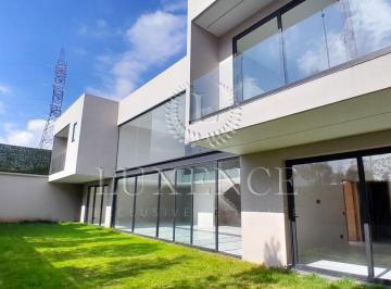 Casa · 1100m² · 4 Recámaras · 8 Estacionamientos · Casa en Bosques de Las Lomas en Venta