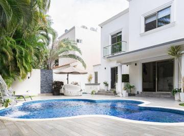 Departamento de 4 habitaciones, Benito Juárez · Residencia de Lujo con Alberca Privada en Comunidad Cerrada, Villamagna, Cancún