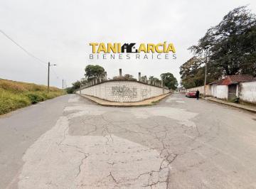 Terreno / Lote , Orizaba · Vendo Propiedad de 3,044 m² en Orizaba!, a un Lado de La Autopista Altura de Barrio Nuevo.
