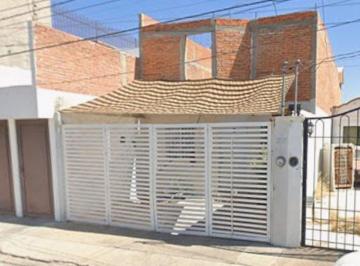 Casa de 2 habitaciones, Aguascalientes · Casa en Venta en Fraccionamiento Vista del Sol III Municipio Aguascalientes, Aguascalientes.