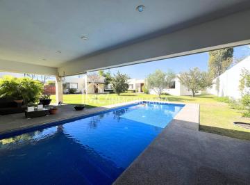 21ef52b34583940c51bff34c169540d71d788f6b74355e199410d3a2ad20008d · Casa en Venta en Jurica, Querétaro de Una Sola Planta