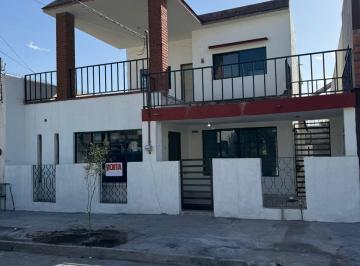 Casa · 223m² · 3 Recámaras · 2 Estacionamientos · Casa en Venta Colonia Vidriera