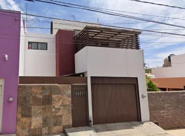 Casa de 3 habitaciones, Guadalupe · Casa con 190 m² Superficie de Terreno, 3 Dorm. en Venta en Lomas de Bernardez