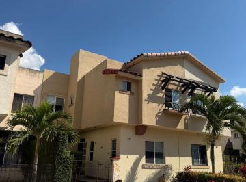 Casa · 150m² · 3 Recámaras · 2 Estacionamientos · Casa en Renta Residencial Catania Zona Sur