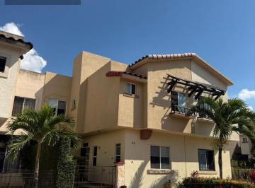 Casa · 150m² · 3 Recámaras · 2 Estacionamientos · Casa en Renta Residencial Catania Zona Sur