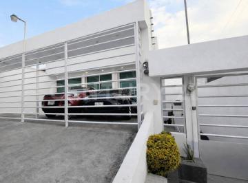 Casa · 247m² · 3 Recámaras · 2 Estacionamientos · Casa en Venta, lomas de Valle Dorado, Tlalnepantla
