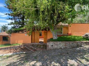 Casa de 4 habitaciones, Jocotepec · Casa con 759 m² de Superficie de Terreno, 4 Habitaciones en Venta en San Juan Cosala