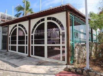 Villa · 546m² · 4 Recámaras · 2 Estacionamientos · Villa en Fraccionamiento Pichilingue Privada