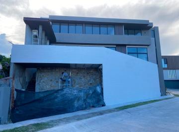 Casa · 297m² · 4 Recámaras · 3 Estacionamientos · Casa - Fraccionamiento Zanda