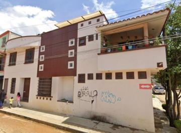 Casa de 3 habitaciones, San Cristóbal de las Casas · Hermosa Casa Residencial en Zona de Excelente Plusvalia, Rodeada de Servicios Basicos
