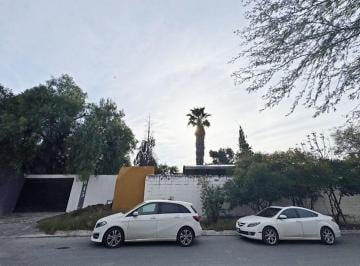 Casa de 1 habitación, Saltillo · Casa de 1 Planta en Venta en La Aurora