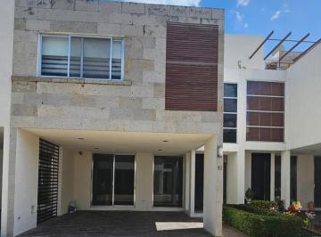 Casa · 218m² · 4 Recámaras · 2 Estacionamientos · Casa en Venta Privada Domus II Tabasco 2000