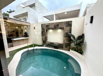 Casa · 400m² · 5 Recámaras · 3 Estacionamientos · Venta Casa 5 Recamaras Vía Cumbres Cancun
