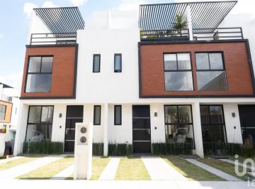 Casa · 92m² · 3 Recámaras · 2 Estacionamientos · Casa 3 Recámaras con Terraza y Asador en Cuautlancingo, Cochera 2 Autos