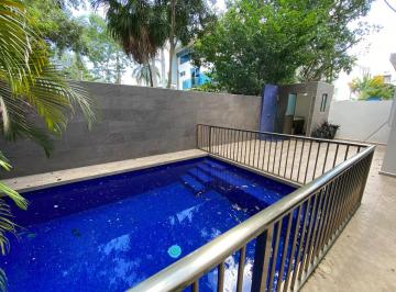 Casa · 344m² · 6 Recámaras · 3 Estacionamientos · Venta Casa 6 Rec. Res. Cumbres Cancun