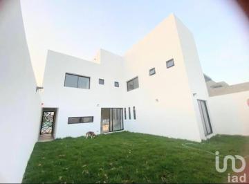 Casa · 248m² · 4 Recámaras · 2 Estacionamientos · Casa en Venta Lomas de Angelópolis, Cerca de Importantes Universidades, Udlap, Uvm, Anahuac, Tecnologico