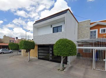 Casa de 3 habitaciones, León · Venta de Casa en Fraccionamiento Bosques del Valle, Leon, Guanajuato.