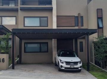 Casa · 277m² · 3 Recámaras · 2 Estacionamientos · Casa en del Parque Residencial con 3 Recámaras, Id:.