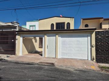 Casa de 3 habitaciones, Victoria · Casa en Venta, Fraccionamiento Lomas de Guadalupe