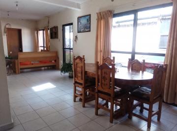Casa de 4 habitaciones, Cuernavaca · Casa Sola por Ejidos de Acapantzingo