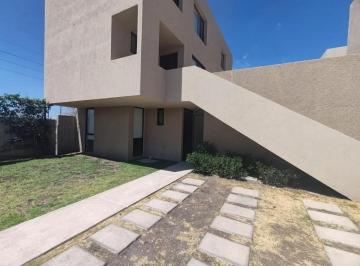 1 · Casa en Pb en Venta y Renta en Altos de Juriquilla | Jardín Privado Altos Juriquilla