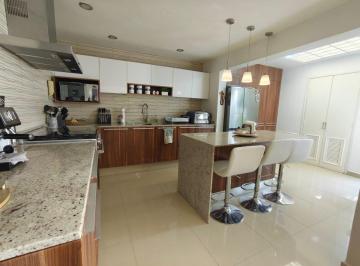 Casa de 3 habitaciones, Guadalajara · Casa en Venta Col. Bosques de La Victoria