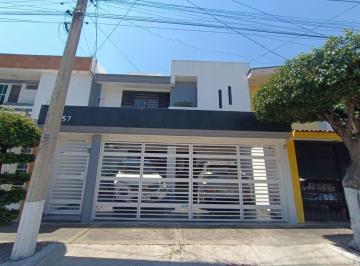 Casa de 3 habitaciones, Guadalajara · Casa en Venta Col. Bosques de La Victoria