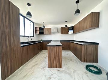 Casa · 227m² · 3 Recámaras · 2 Estacionamientos · Casa en Venta en Parque Veracruz, Lomas de Angelópolis III