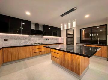 Casa · 314m² · 3 Recámaras · 3 Estacionamientos · Casa en Venta en Fraccionamiento Aureal
