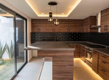 Casa · 338m² · 4 Recámaras · 3 Estacionamientos · Casa en Venta Lomas de Angelópolis III