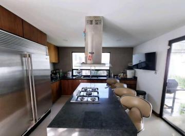 Casa · 330m² · 3 Recámaras · 2 Estacionamientos · Casa en Venta en Lomas de Angelópolis I, Cluster 10 10 10