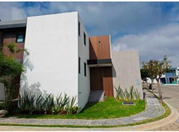 Casa · 140m² · 3 Recámaras · 2 Estacionamientos · Casa en Venta en Lomas de Angelópolis III. Aguascalientes