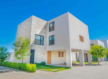 Casa · 215m² · 2 Recámaras · 2 Estacionamientos · Casa en Venta Lomas de Angelópolis III