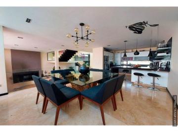 Casa · 320m² · 4 Recámaras · 2 Estacionamientos · Casa en Venta en Lomas de Angelópolis II