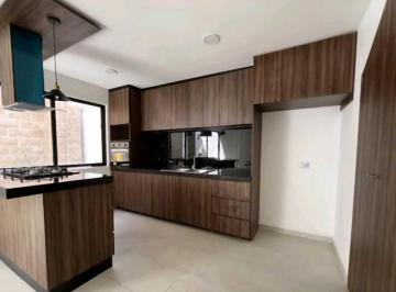 Casa · 204m² · 3 Recámaras · 2 Estacionamientos · Casa en Venta en Cuautlancingo