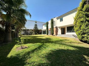 Casa · 377m² · 3 Recámaras · 3 Estacionamientos · Casa en Venta en Rincon de Los Reyes, Lomas de Angelopolis
