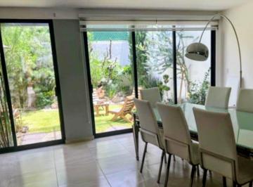 Casa · 260m² · 4 Recámaras · 3 Estacionamientos · Casa en Venta en Zona Udlap