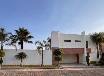 Casa · 420m² · 4 Recámaras · 2 Estacionamientos · Casa en Venta en Parque Victoria, Lomas de Angelópolis II