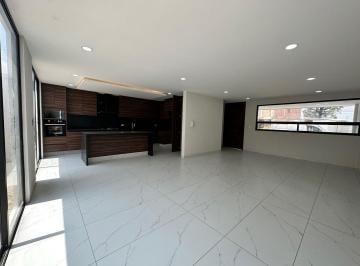 Casa · 270m² · 4 Recámaras · 2 Estacionamientos · Casa en Venta en Recta a Cholula
