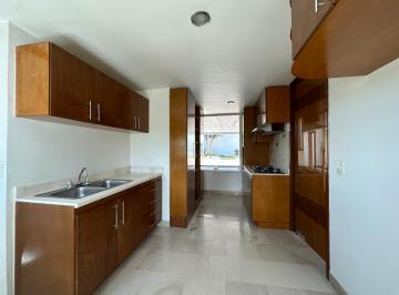 Casa · 350m² · 5 Recámaras · 2 Estacionamientos · Casa en Venta en La Calera