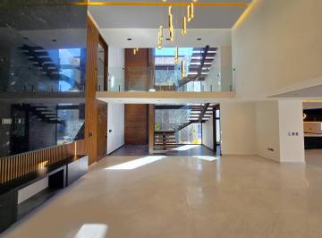 Casa · 523m² · 4 Recámaras · 2 Estacionamientos · Casa en Venta en Parque Jalisco, Lomas de Angelópolis III